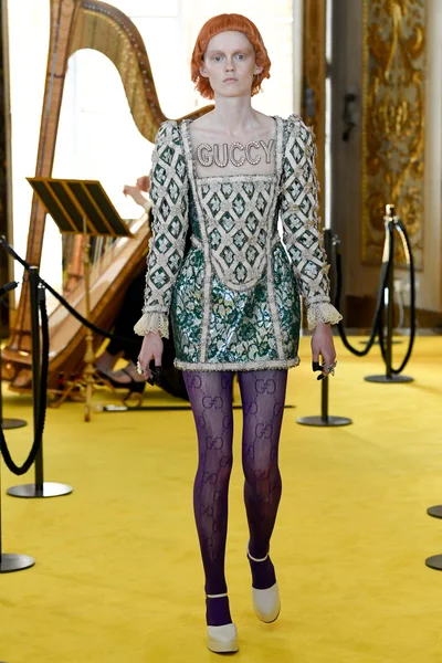 Look 104
